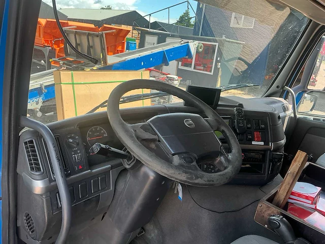 Volvo fm9 6x2r fal8.0 radt-a8 med vrachtwagen - afbeelding 24 van  50