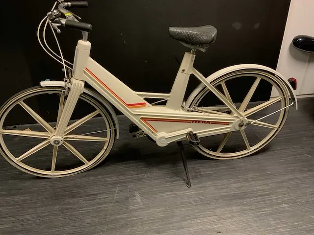Volvo itera classic kunststof fiets - afbeelding 1 van  14
