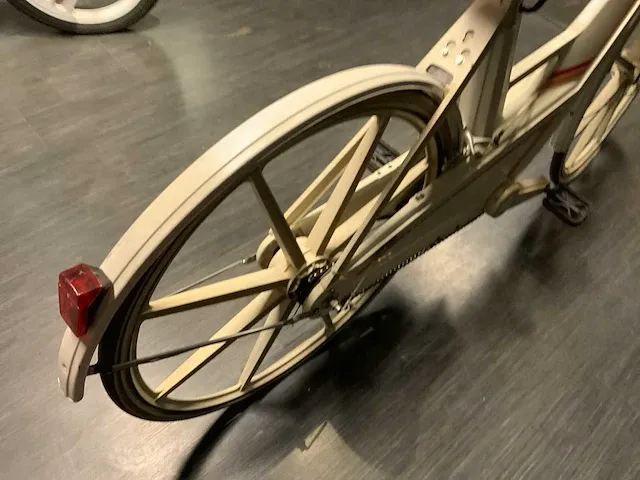 Volvo itera classic kunststof fiets - afbeelding 10 van  14