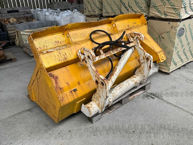 Volvo kantel schepbak - afbeelding 6 van  8