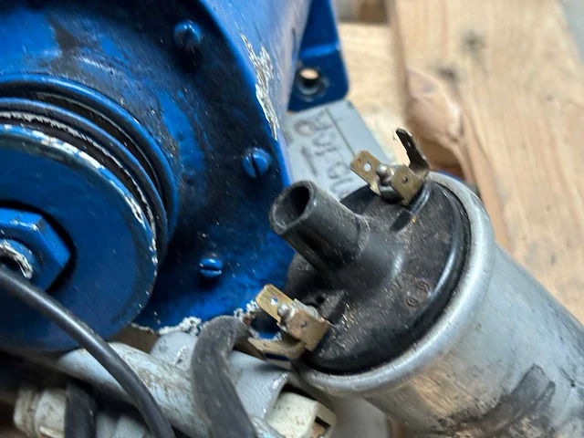 Volvo penta benzinemotor - afbeelding 6 van  16
