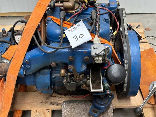 Volvo penta benzinemotor - afbeelding 9 van  16