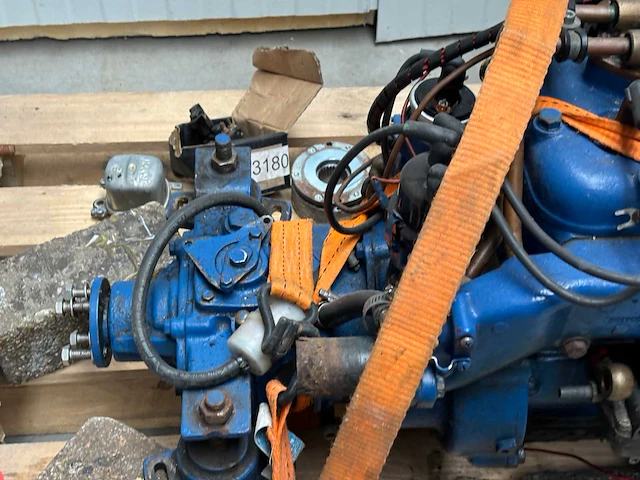 Volvo penta benzinemotor - afbeelding 10 van  16