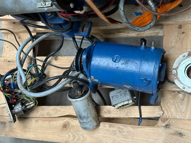 Volvo penta benzinemotor - afbeelding 13 van  16