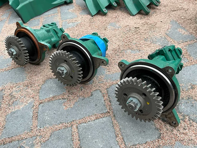 Volvo penta d11 onderdelen (36 stuks) - afbeelding 9 van  30