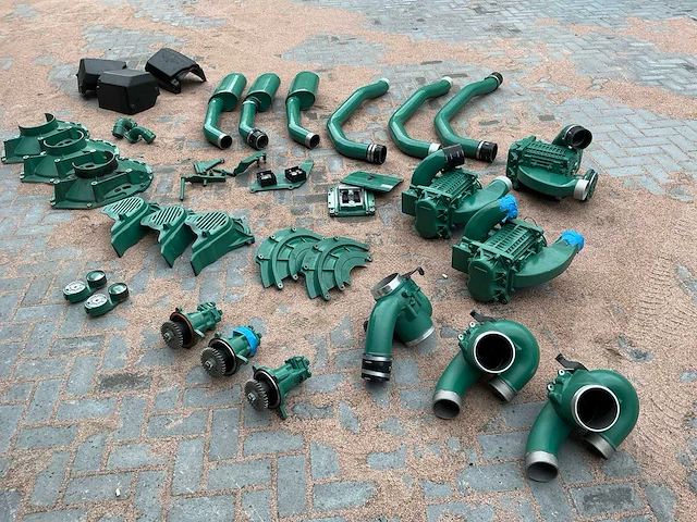 Volvo penta d11 onderdelen (36 stuks) - afbeelding 1 van  30