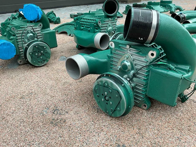 Volvo penta d11 onderdelen (36 stuks) - afbeelding 27 van  30