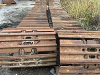 Volvo rupsketting met platen voor graafmachine - afbeelding 2 van  10