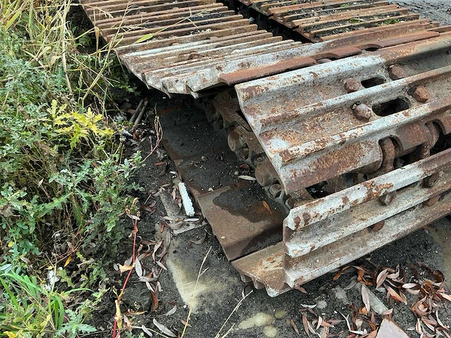 Volvo rupsketting met platen voor graafmachine - afbeelding 8 van  10