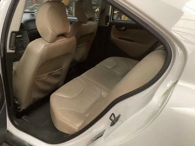 Volvo s 60 awd personenauto - afbeelding 2 van  15