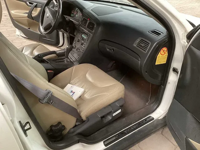 Volvo s 60 awd personenauto - afbeelding 6 van  15