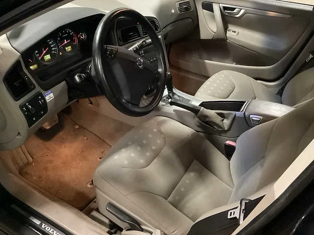Volvo s 60 personenauto - afbeelding 14 van  17