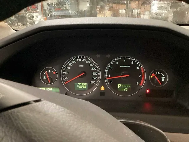 Volvo s 60 personenauto - afbeelding 6 van  17