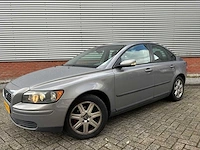 Volvo s40 1.8 momentum, 23-rr-pr - afbeelding 1 van  14