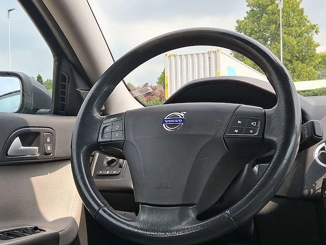 Volvo s40 2.5 t5 exclusive | 35-sj-rp i - afbeelding 9 van  31