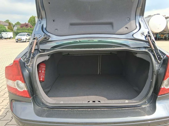 Volvo s40 2.5 t5 exclusive | 35-sj-rp i - afbeelding 18 van  31