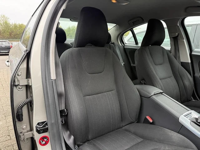 Volvo s60 1.6 d2 kinetic, 2013 - afbeelding 15 van  23