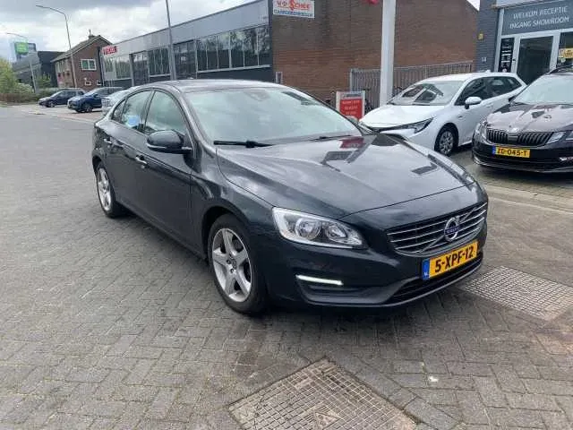 Volvo s60 1.6 d2 momentum | 5-xpf-12 - afbeelding 2 van  34