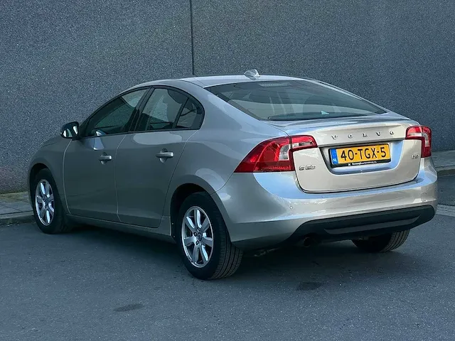 Volvo s60 2.0 d3 business | 40-tgx-5 - afbeelding 20 van  26