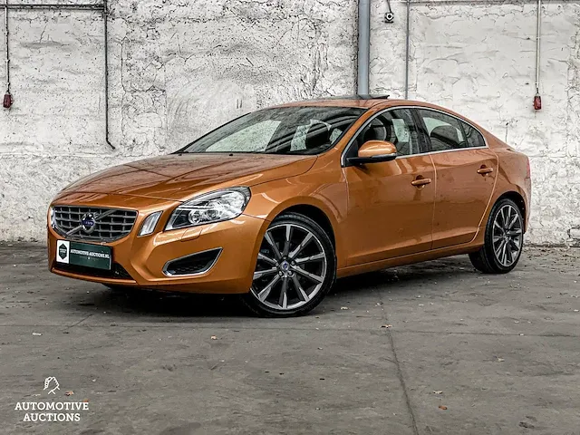 Volvo s60 2.0 t5 summum 241pk 2012, x-014-fr - afbeelding 1 van  48