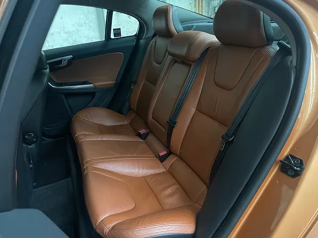 Volvo s60 2.0 t5 summum 241pk 2012, x-014-fr - afbeelding 38 van  48