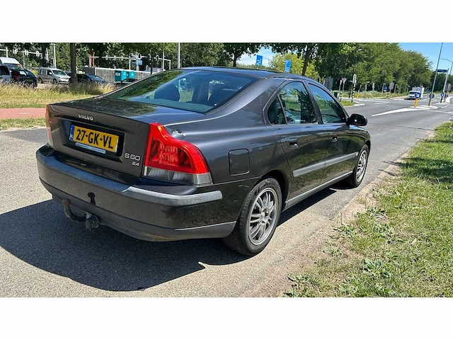 Volvo s60 2.4 | 27-gk-vl i - afbeelding 10 van  16