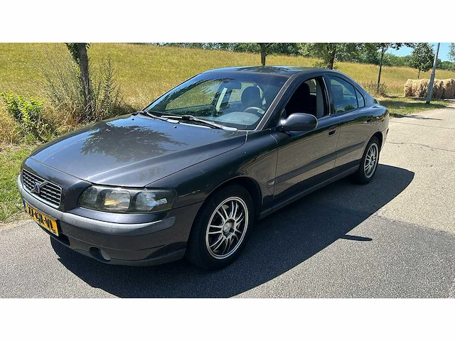 Volvo s60 2.4 | 27-gk-vl i - afbeelding 1 van  16
