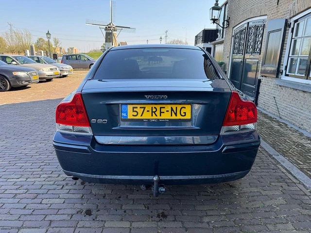 Volvo s60 2.4 kinetic automaat 57-rf-ng - afbeelding 14 van  20