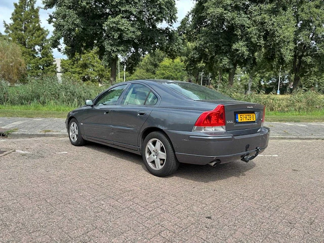 Volvo s60 2.4 momentum , 51-rzb-8 - afbeelding 9 van  15