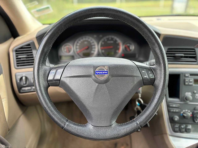 Volvo s60 2.4 momentum , 51-rzb-8 - afbeelding 13 van  15