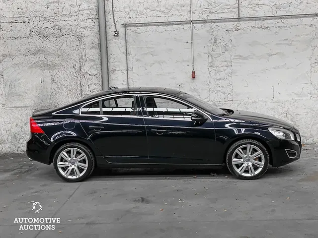 Volvo s60 3.0 t6 awd summum 305pk 2010 -orig. nl- 50-lts-5 - afbeelding 2 van  42