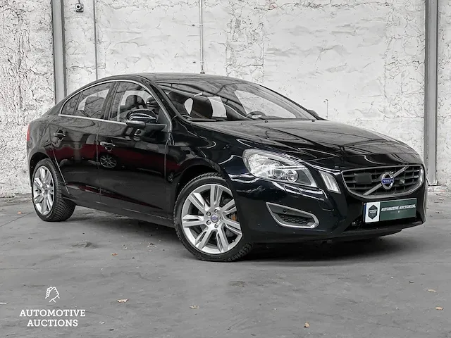 Volvo s60 3.0 t6 awd summum 305pk 2010 -orig. nl- 50-lts-5 - afbeelding 38 van  42