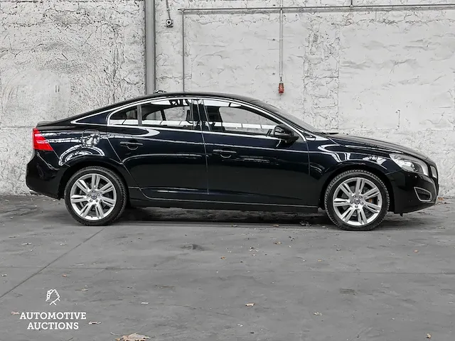 Volvo s60 3.0 t6 awd summum 305pk 2010 -orig. nl- 50-lts-5 - afbeelding 42 van  42