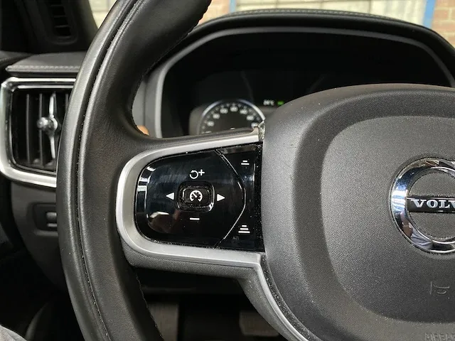 Volvo s90 2.0 t8 awd inscription 320pk 2017, zl-677-d - afbeelding 21 van  72