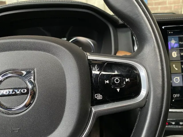 Volvo s90 2.0 t8 awd inscription 320pk 2017, zl-677-d - afbeelding 22 van  72