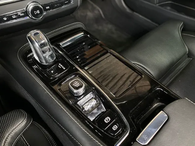 Volvo s90 2.0 t8 awd inscription 320pk 2017, zl-677-d - afbeelding 25 van  72
