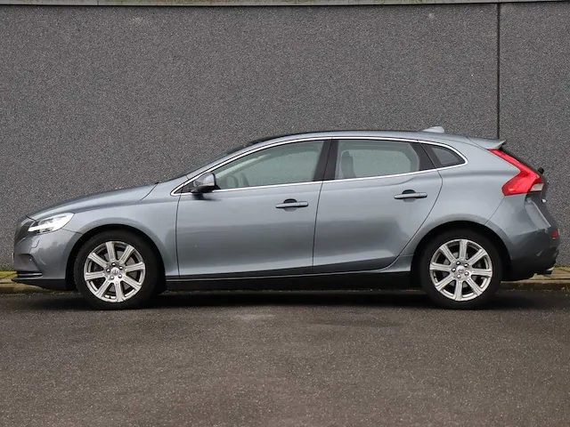 Volvo v40 1.5 t3 inscription | rt405x - afbeelding 35 van  41