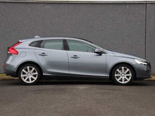 Volvo v40 1.5 t3 inscription | rt405x - afbeelding 36 van  41