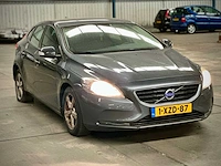 Volvo v40 1.6 d2 momentum automaat; 1-xzd-87 - afbeelding 9 van  15