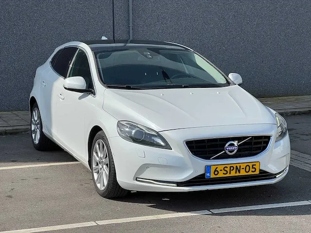 Volvo v40 1.6 d2 summum | 6-spn-05 - afbeelding 29 van  34