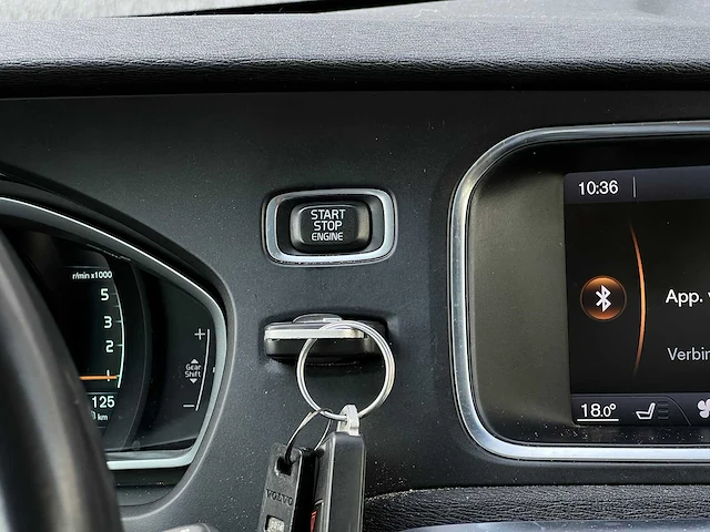 Volvo v40 1.6 d2 summum | 6-spn-05 - afbeelding 9 van  32