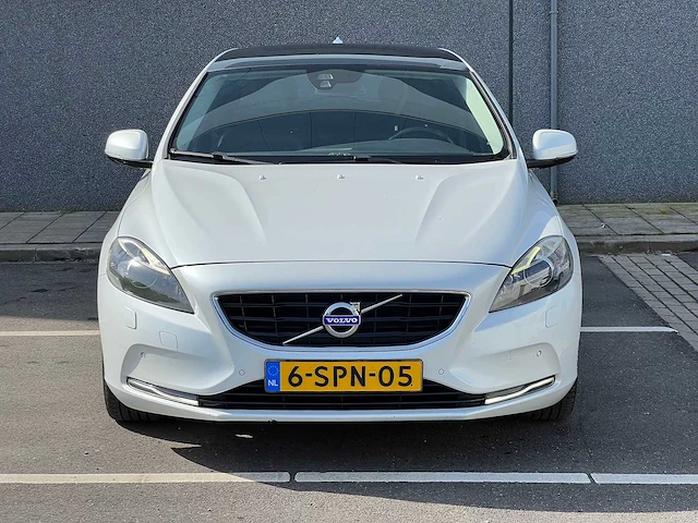 Volvo v40 1.6 d2 summum | 6-spn-05 - afbeelding 25 van  32