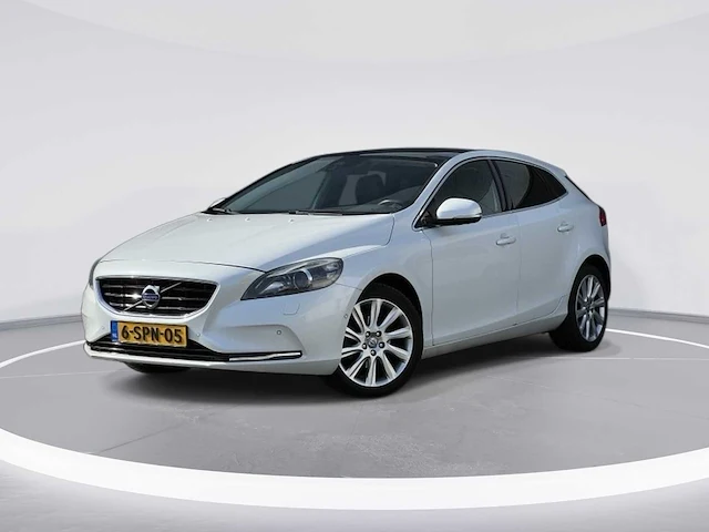 Volvo v40 1.6 d2 summum | 6-spn-05 - afbeelding 1 van  32