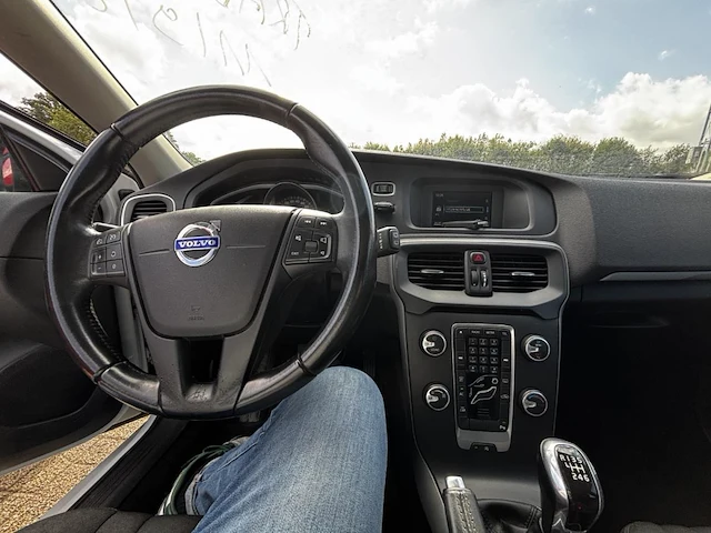 Volvo v40 1.6 t2 kinetic,2015 - afbeelding 2 van  28