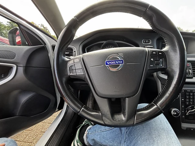 Volvo v40 1.6 t2 kinetic,2015 - afbeelding 7 van  28