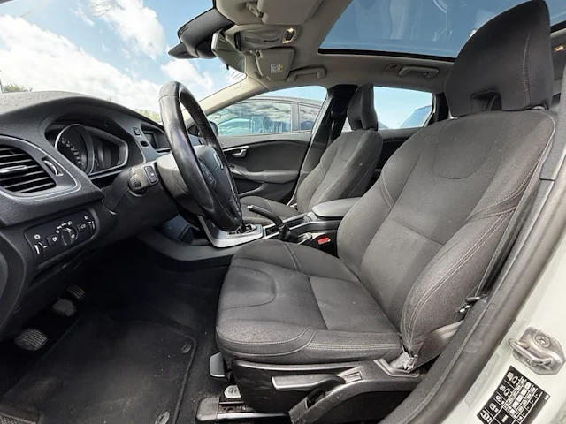 Volvo v40 1.6 t2 kinetic,2015 - afbeelding 27 van  28