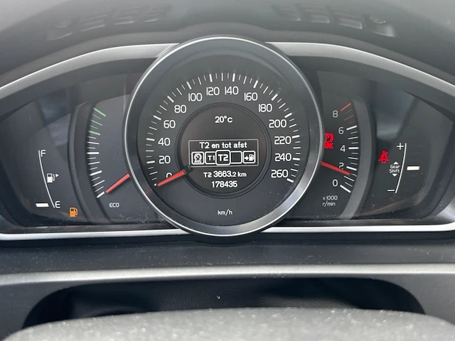 Volvo v40 1.6 t2 kinetic,2015 - afbeelding 28 van  28