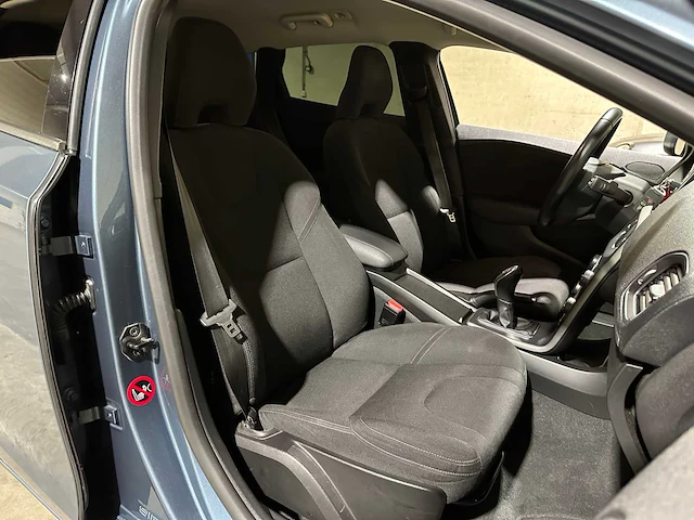 Volvo v40 1.6 t3 kinetic 150pk 2012, 53-xvv-5 - afbeelding 33 van  48