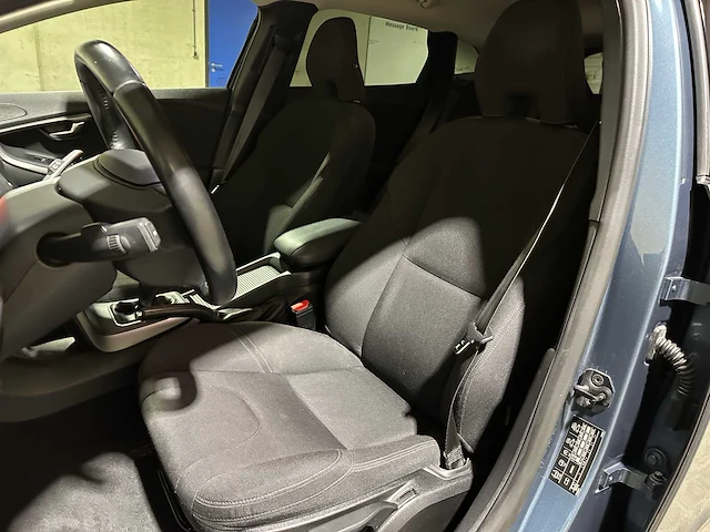 Volvo v40 1.6 t3 kinetic 150pk 2012, 53-xvv-5 - afbeelding 37 van  48