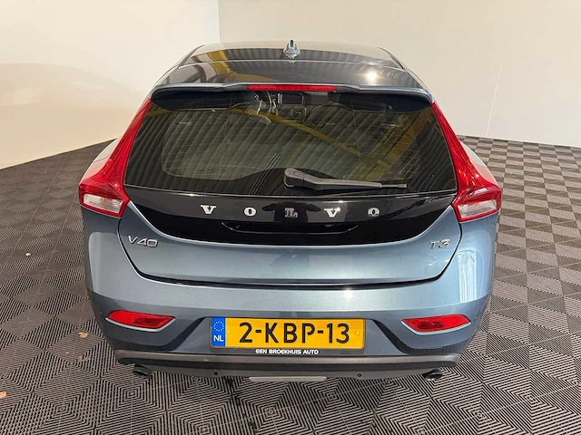 Volvo v40 1.6 t3 momentum, 2-kbp-13 - afbeelding 9 van  15